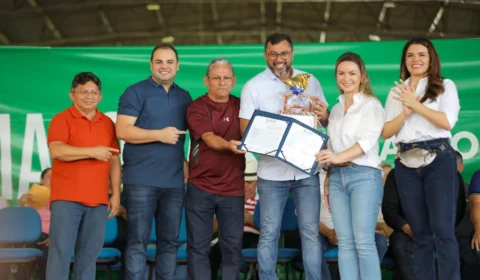 Em Borba, Wilson Lima entrega investimentos de R$ 34 milhões, incluindo pavimentação do Ramal do Mapiá