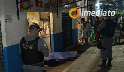 Homem é morto a tiros dentro de feira no bairro Raiz
