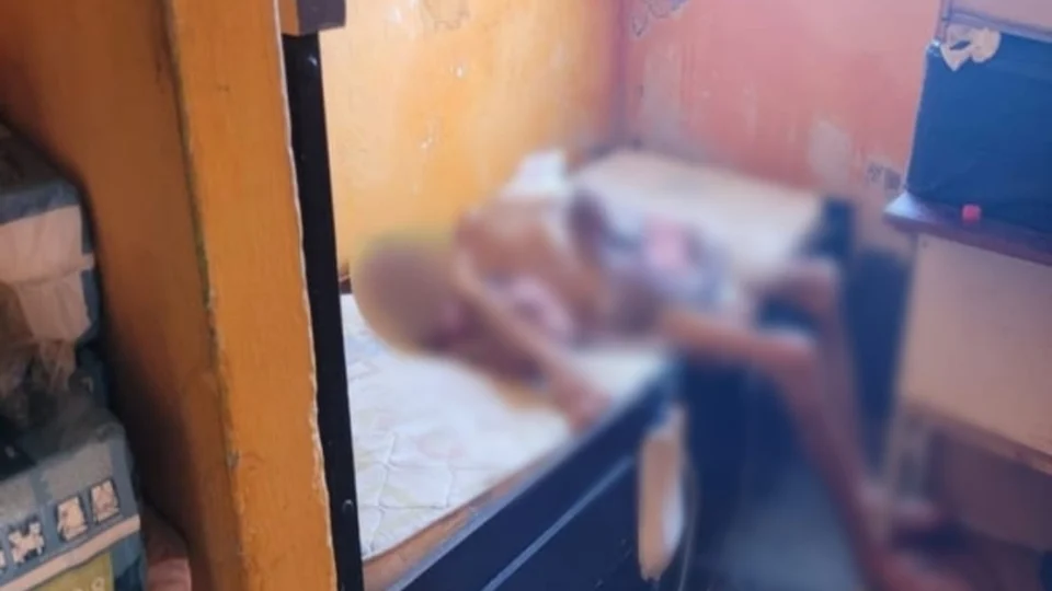 Filha é presa por manter o pai sob condições desumanas