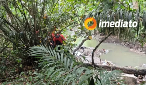 Família encontra corpo de homem em decomposição dentro de igarapé no Coroado