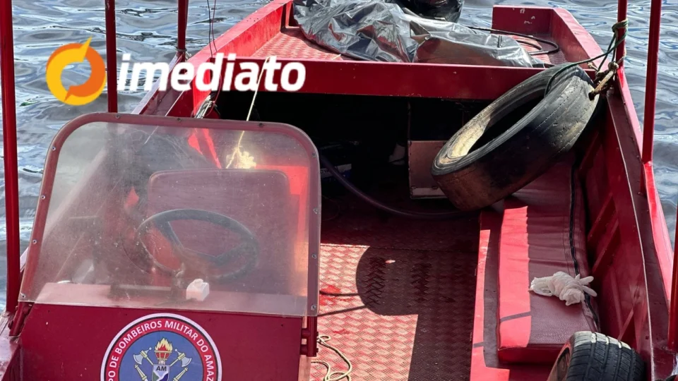 Bombeiros encontram corpo de homem que se afogou após cair em rio no Centro de Manaus