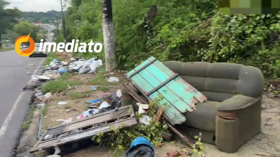 Lixeira viciada causa problemas para moradores na Avenida Noel Nutels