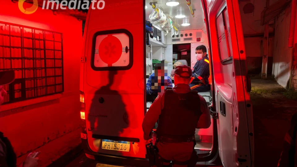 Homem cai e bate a cabeça após ser agredido por sobrinho no Tancredo Neves