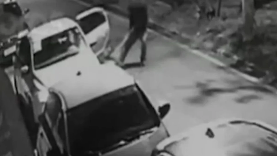 Veja Vídeo: mãe e filha são arrastadas no asfalto por motorista de app