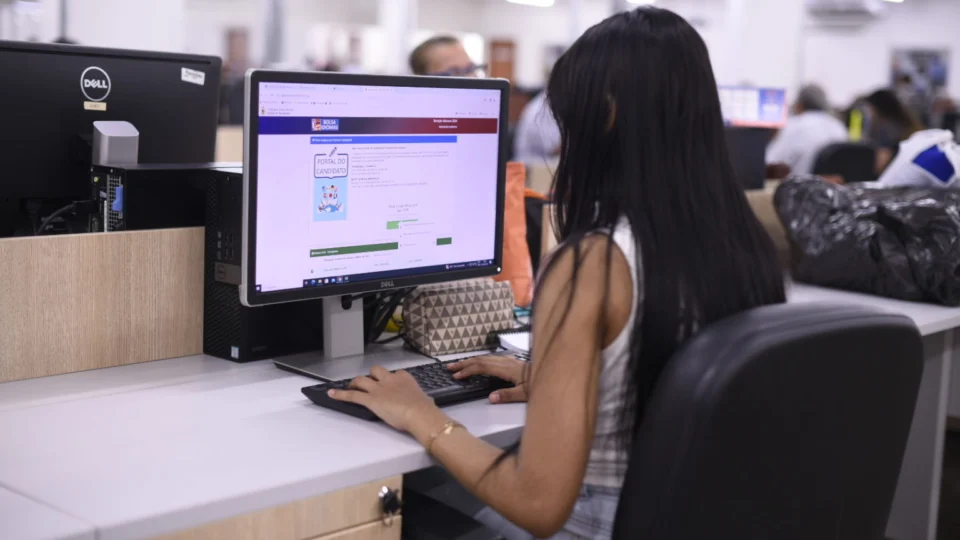 Bolsa Idiomas 2024 divulga resultado da primeira chamada em Manaus