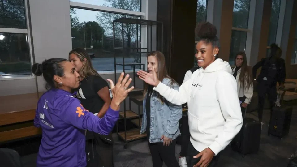 Seleção feminina se apresenta nos EUA para disputa do SheBelieves