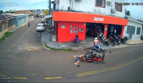 Acidente entre motocicletas deixa duas pessoas feridas em Manacapuru; Veja vídeo