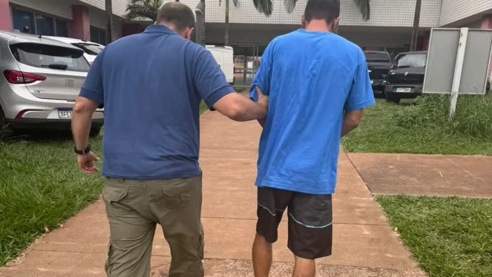 Mãe e filho são presos suspeitos de mandarem executar homem em shopping