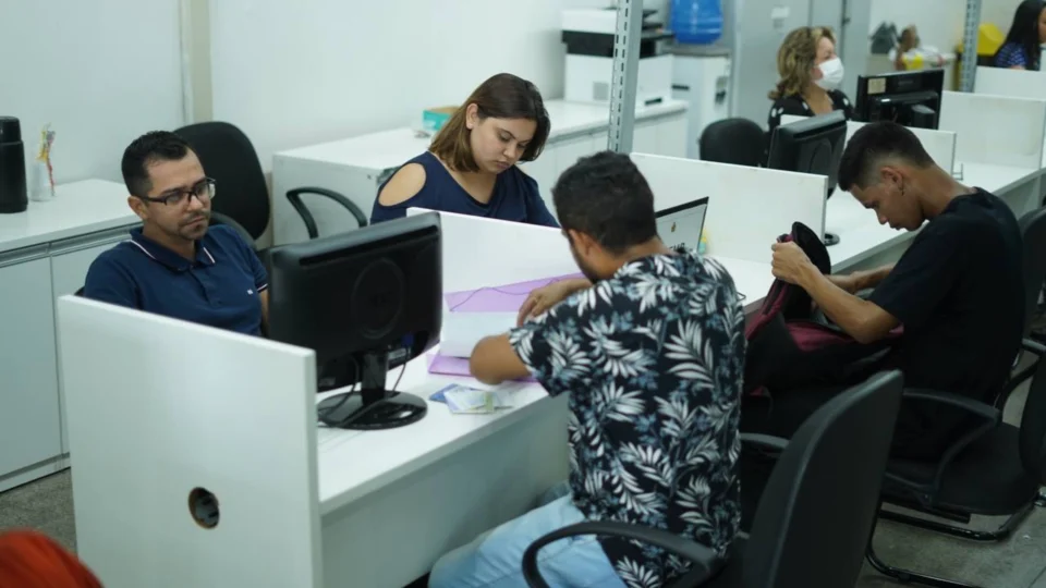 Sine Amazonas divulga 183 vagas de emprego para esta sexta-feira