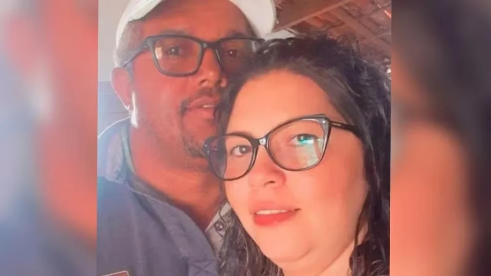 Homem mata a ex, o atual dela e envia áudios a familiares confessando o crime