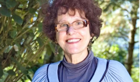 Justiça mantém prisão dos donos dos cachorros que atacaram escritora Roseana Murray