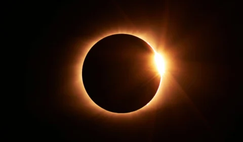 Eclipse solar total visto nos Estados Unidos, México e Canadá