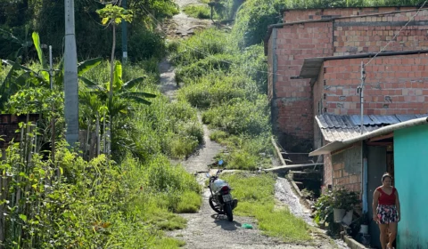 Moradores da rua São Bento denunciam negligência com infraestrutura, no bairro Cidade de Deus