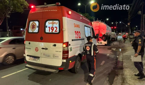 Grave acidente entre caminhão e moto deixa uma pessoa ferida no bairro Cidade Nova