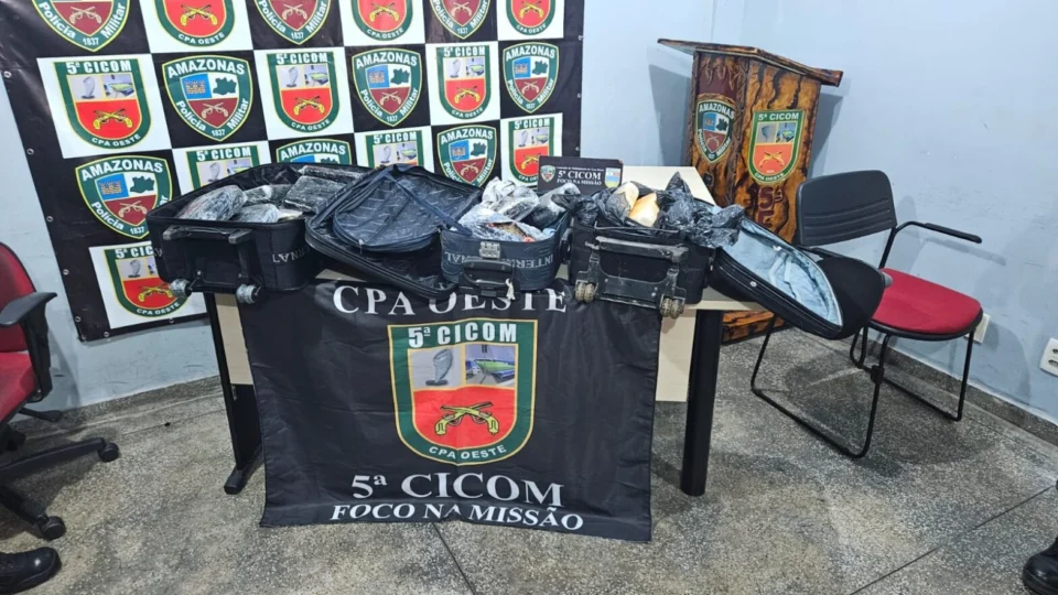 Polícia apreende 13 tabletes de maconha no porto do São Raimundo