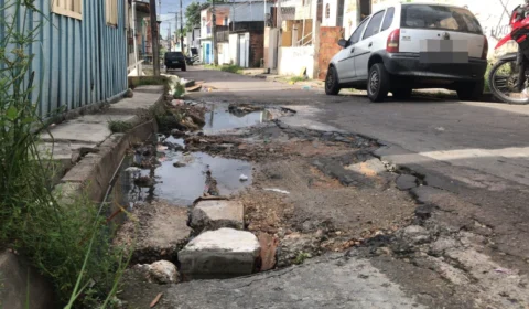 Erosão avança na rua Rio Andirá, no bairro Petrópolis