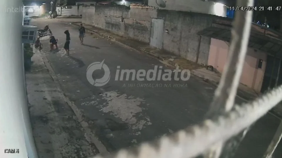 VÍDEO: Veja o momento em que motorista de aplicativo é baleada na cabeça no Val Paraíso