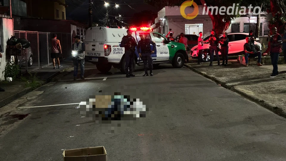 VÍDEO: Homem acaba de ser executado a tiros no Parque Dez em Manaus