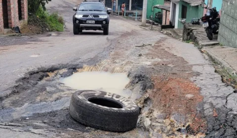 Cratera no Grande Vitória dificulta tráfego e preocupa moradores