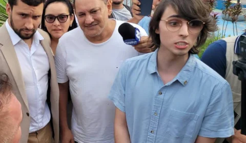 Amon Mandel coleta 6 t de lixo em igarapés e é proibido de entrar em Aterro Sanitário