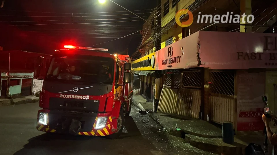 VÍDEO: Bar é incendiado em retaliação após morte de homem no Novo Aleixo