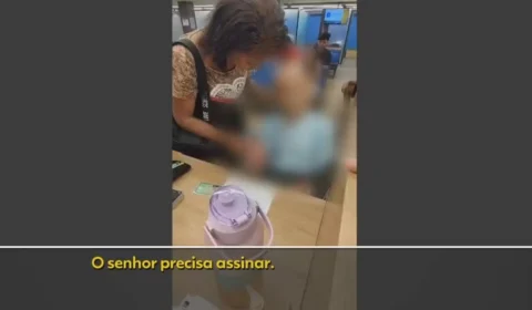 Mulher leva morto em cadeira de rodas para sacar empréstimo de R$ 17 mil