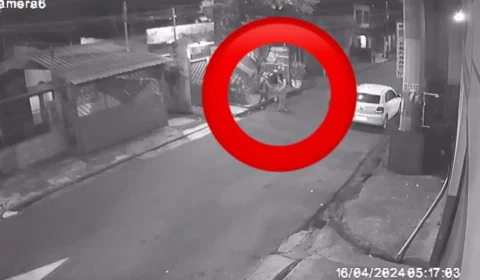 VÍDEO: Jovem é vítima de assalto na Rua Pico das Águas em Manaus