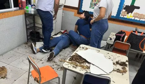 Professora cai do teto de sala de aula após piso ceder em escola no Espírito Santo
