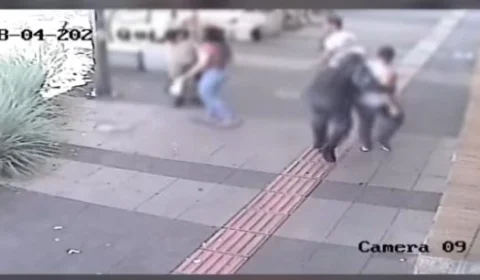 VÍDEO: Homem agride agente de trânsito com golpe de voadora em Campo Grande após multa