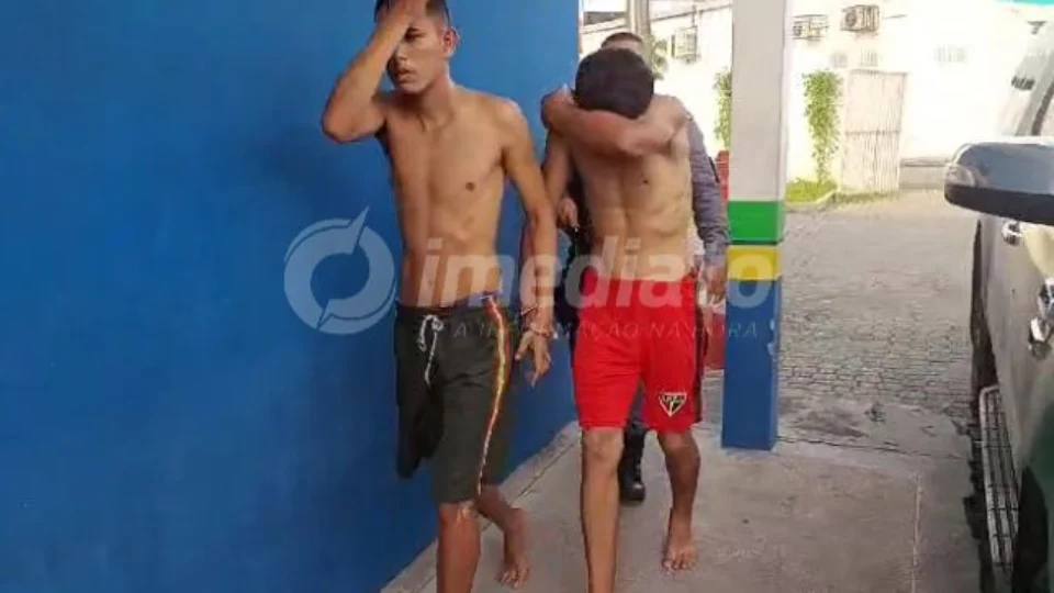 Dupla é presa depois de assalto a loja de capacete no Mutirão