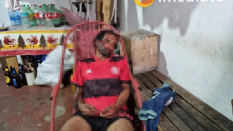 Um homem foi golpeado várias vezes com um terçado no bairro Coroado
