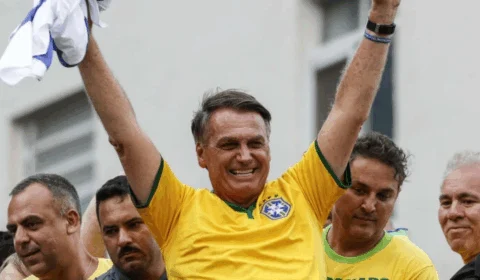 Ato democrático no Rio liderado por Bolsonaro defende liberdade de expressão