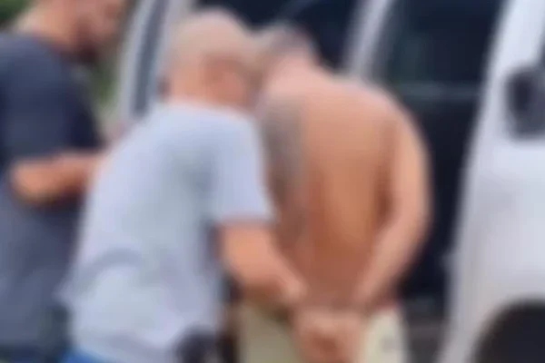 Adolescente de 13 anos denuncia padrasto por estupro após palestra