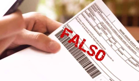 URGENTE: mais de 300 alunos caem em suposto golpe em Universidade no Parque Dez