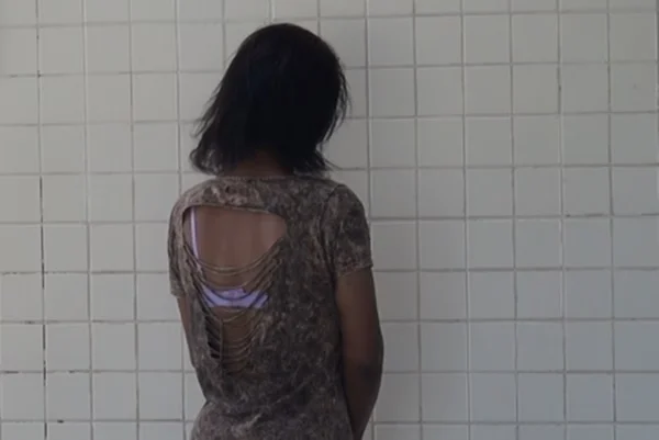 Sobrinha de “Tio Paulo” é hostilizada na cadeia: “Jogaram comida nela”