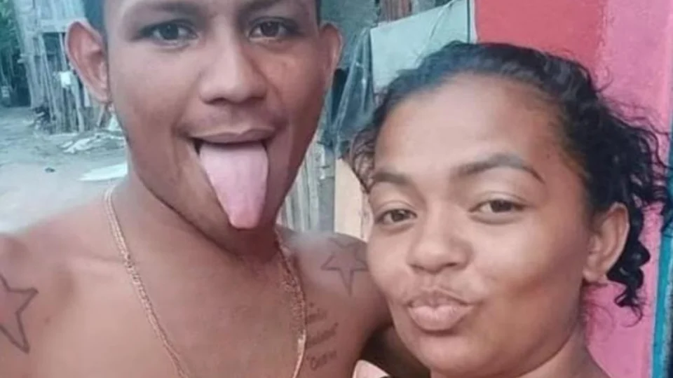 Marido é suspeito de matar a companheira com um tiro no pescoço.