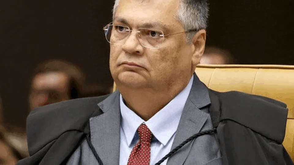 Ministro Flávio Dino solicita explicações de Lula, Lira e Pacheco sobre Orçamento Secreto