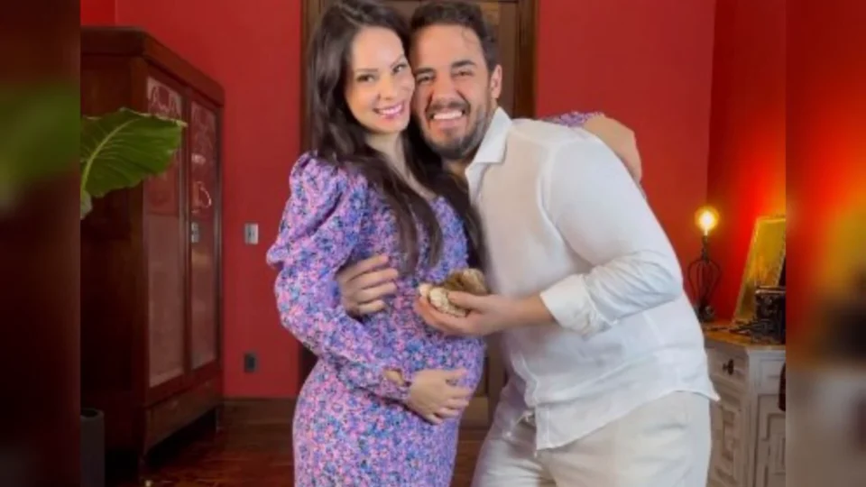 Cantora Marcela Tais anuncia gravidez