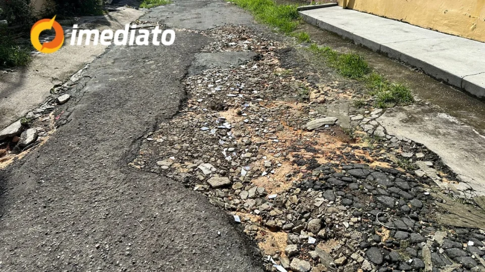 Moradores denunciam falta de infraestrutura em rua no bairro Japiim