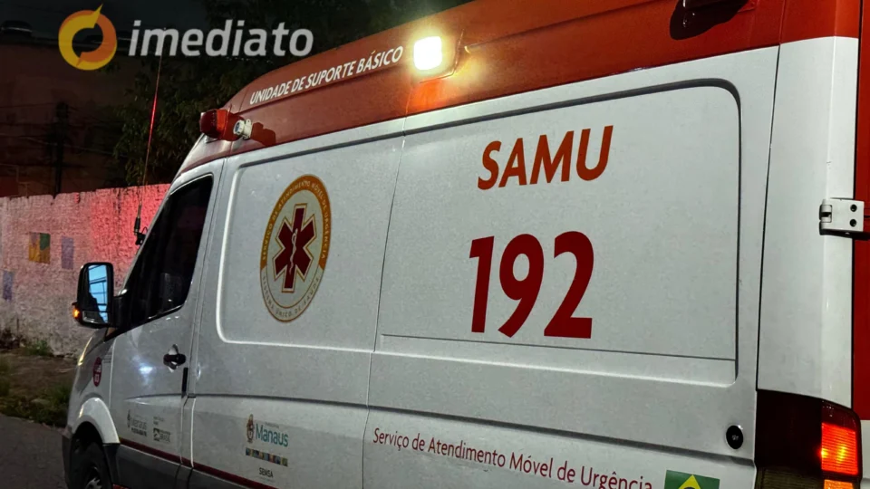 Motorista de APP fratura a perna após evitar atropelamento de cachorro que atravessava a via