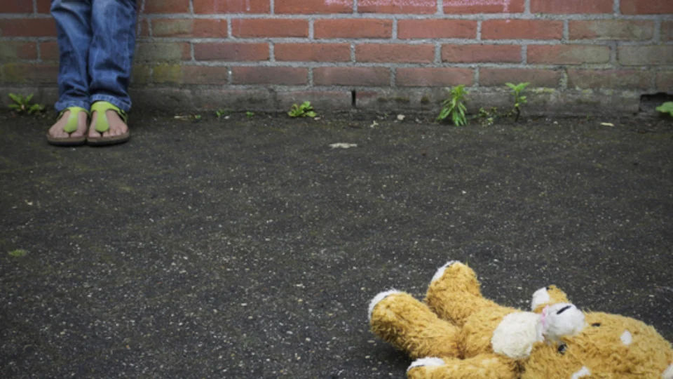 Crianças de creche investigada por maus tratos chamavam as baratas de “Nicole”; Cerca de 22 denúncias foram registradas contra a creche