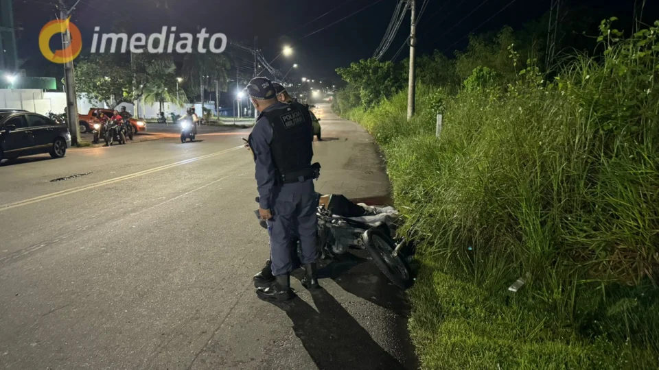 Motoqueiro morre após ser atropelado por carreta no Distrito Industrial