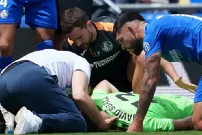 Veja Vídeo: goleiro sofre lesão cerebral após se chocar com adversário