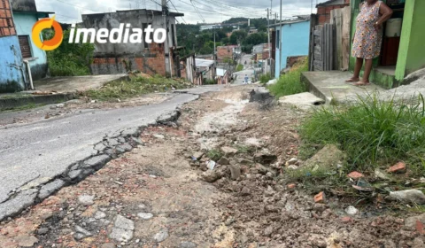 Moradores denunciam falta de infraestrutura em rua no bairro Nova Vitória