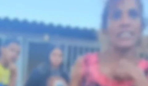 Mulher é presa após desligar sonda que alimentava o filho de 3 anos