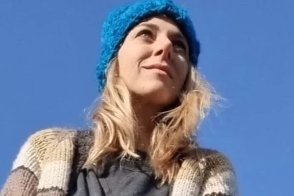 Atriz de Floribella perde o filho de 6 anos em incêndio na casa da família