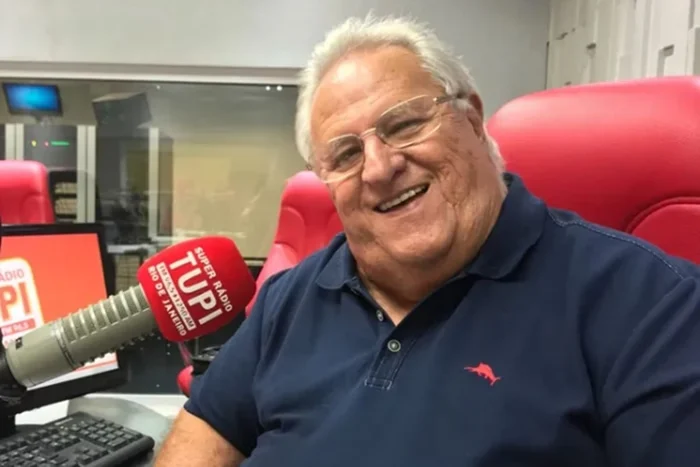 Jornalista esportivo Washington Rodrigues, o Apolinho, morre aos 87 anos