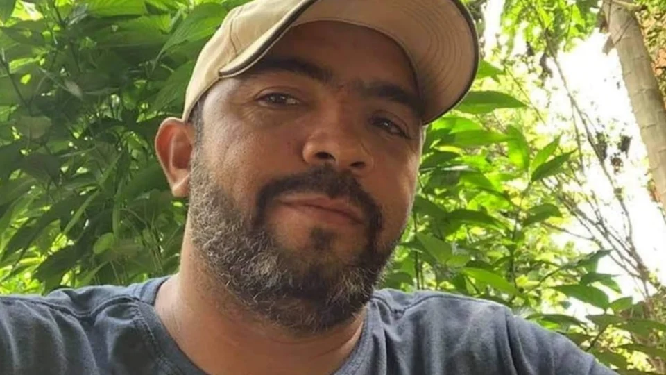 Motorista de caminhonete atropela motociclista e foge sem prestar socorro em Boa Vista