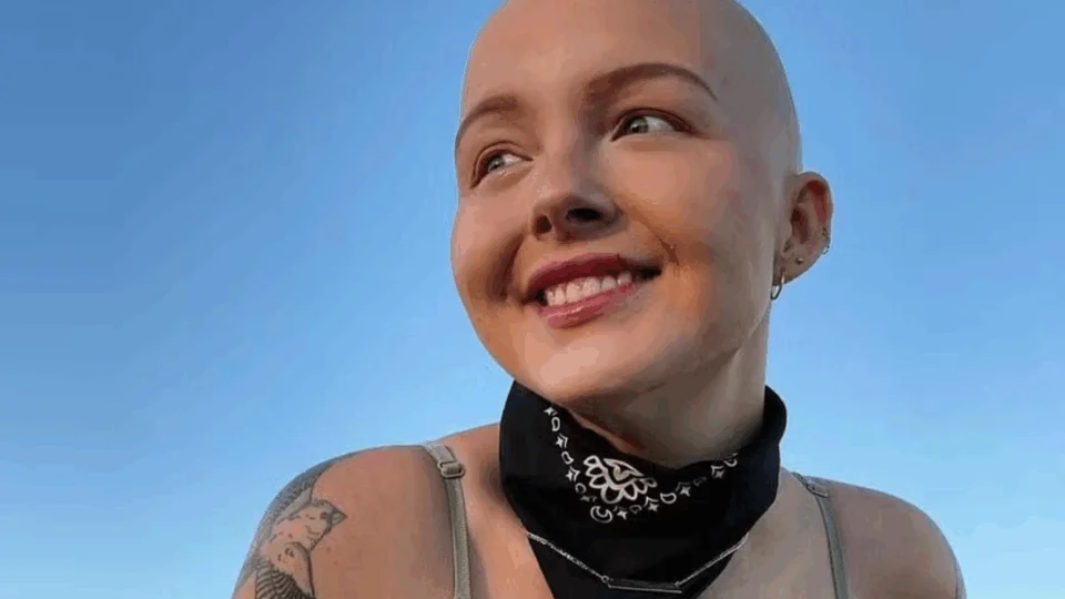 Morre aos 26 anos, Maddy Baloy, TikToker que compartilhou sua luta contra o câncer terminal