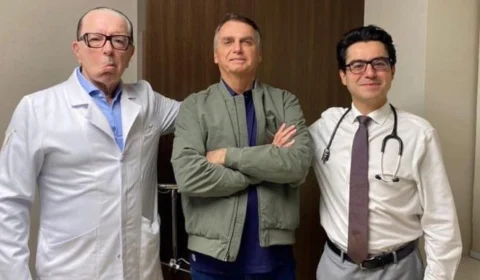 Bolsonaro recebe alta médica após passar 12 dias internado em São Paulo
